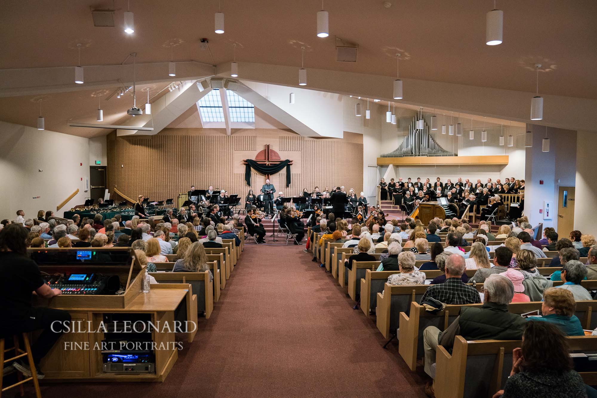 Grand junction photographer shows images of Good Friday concert (1)